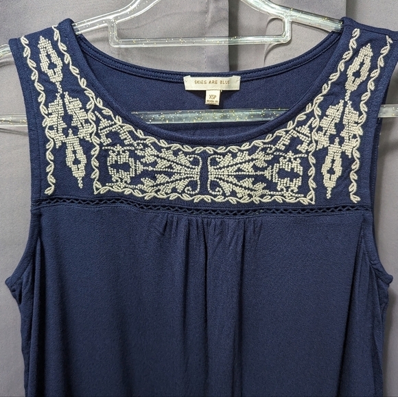 Skies are Blue Sleeveless Embroidered Top Sz XSP - Picture 3 of 7